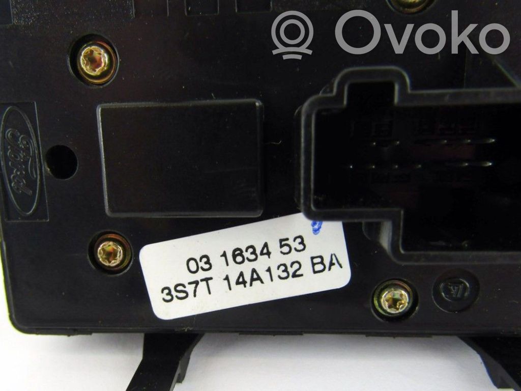 Ford Mondeo Mk III Electric window control switch 