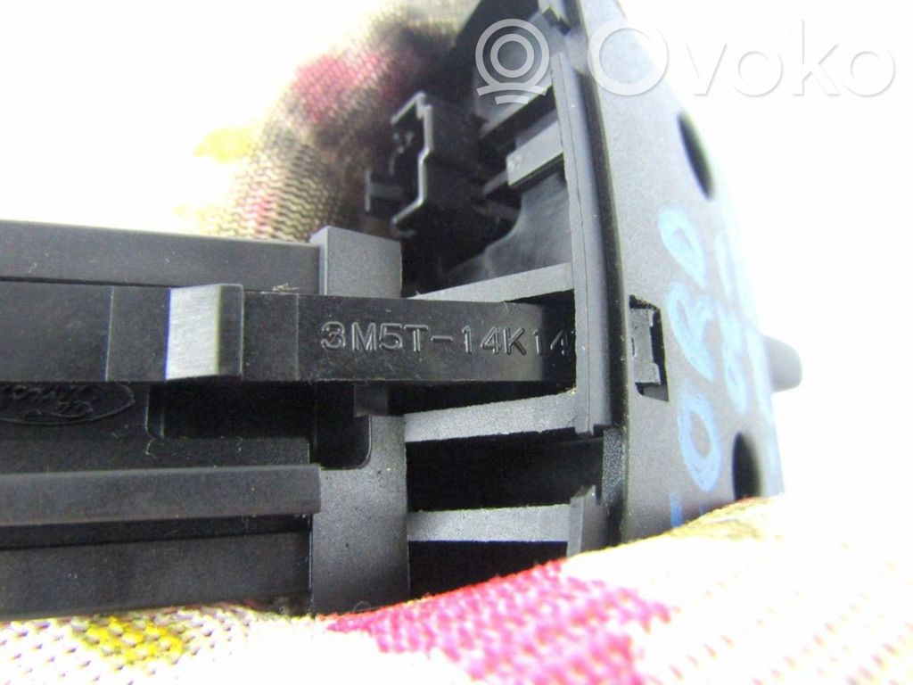 Steering wheel buttons/switches   3M5T14K147AD
