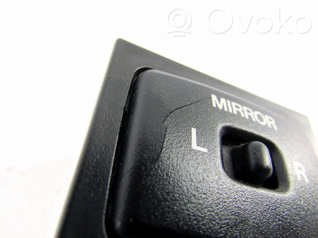Wing mirror switch   NRA