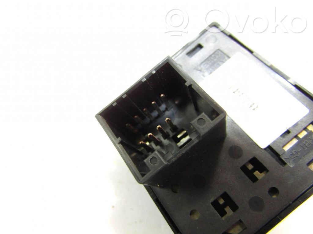 Wing mirror switch   NRA