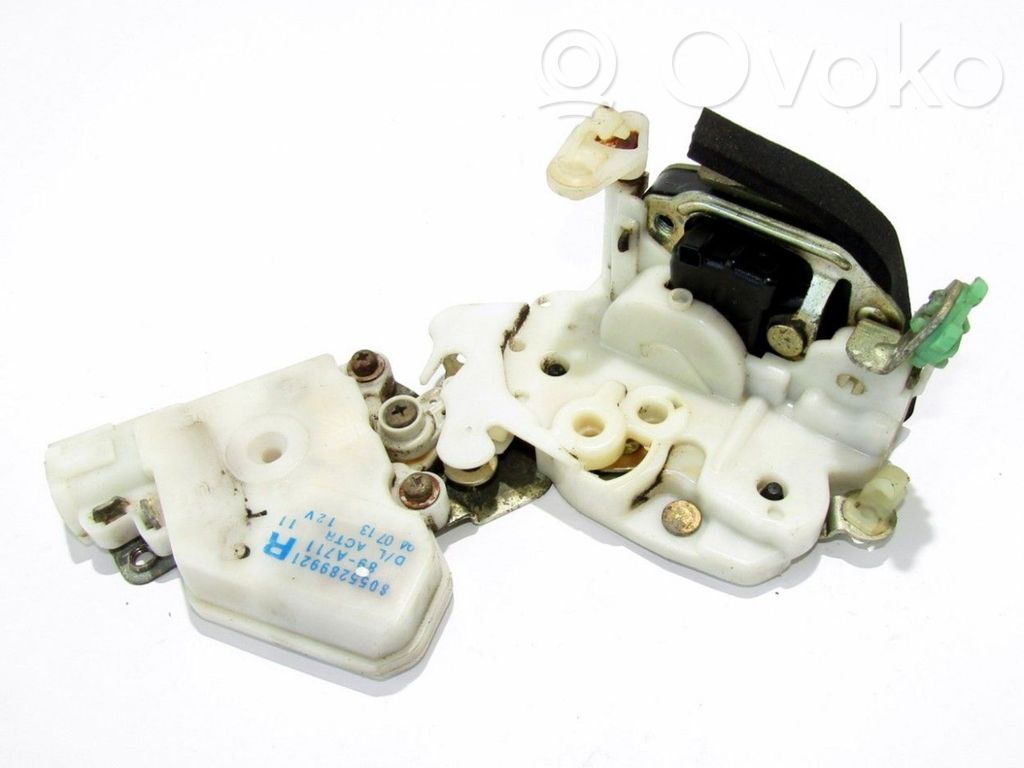 Nissan Primera Etuoven lukko 