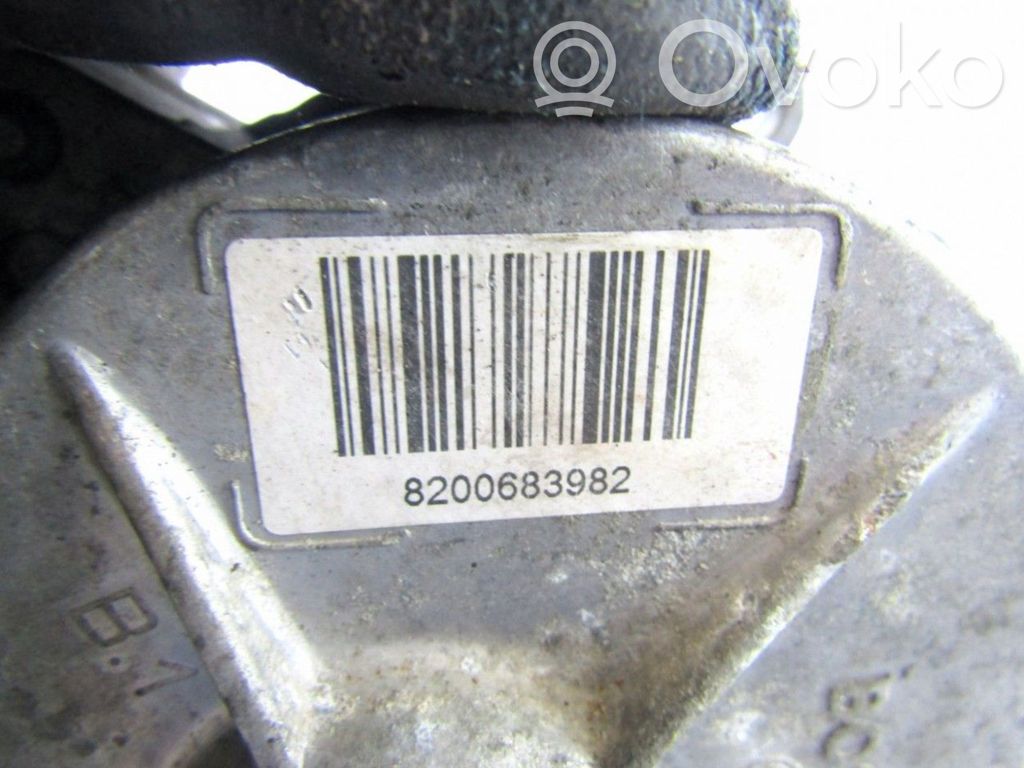 Vacuum pump   8200683982