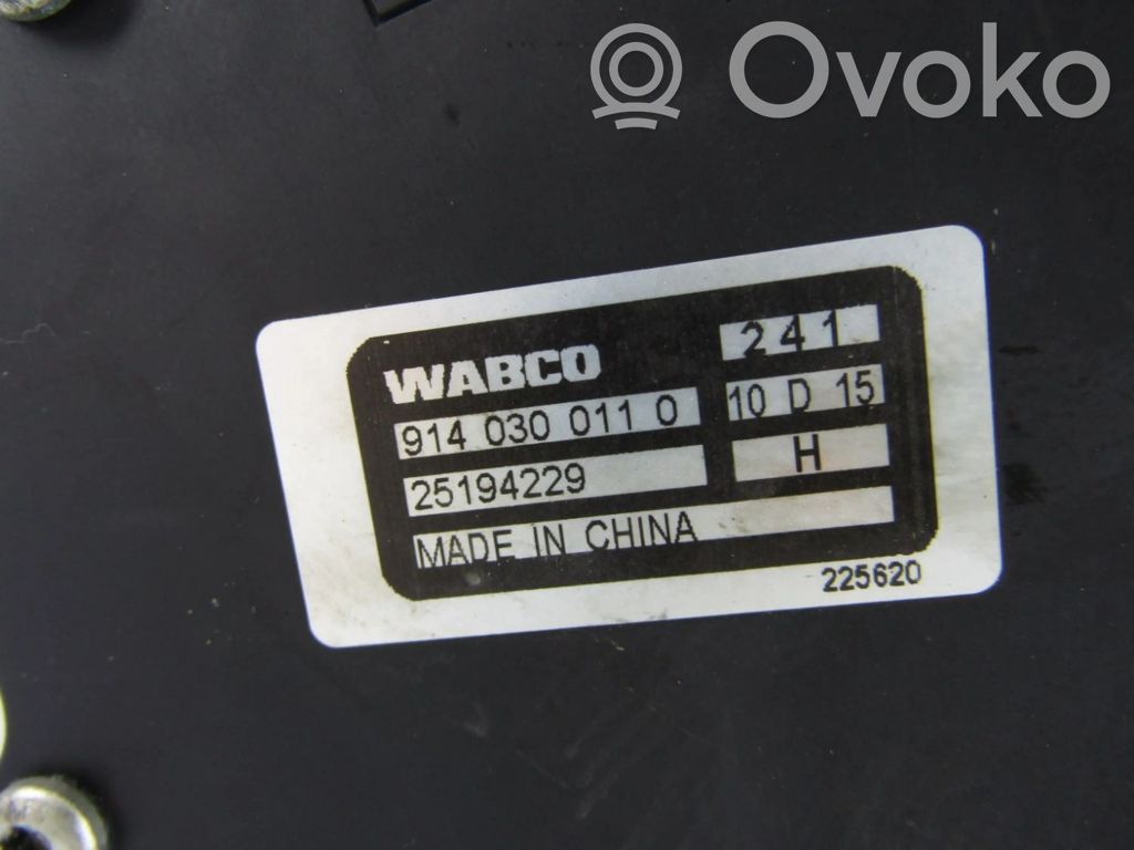 Vacuum pump   9140300110,25194229