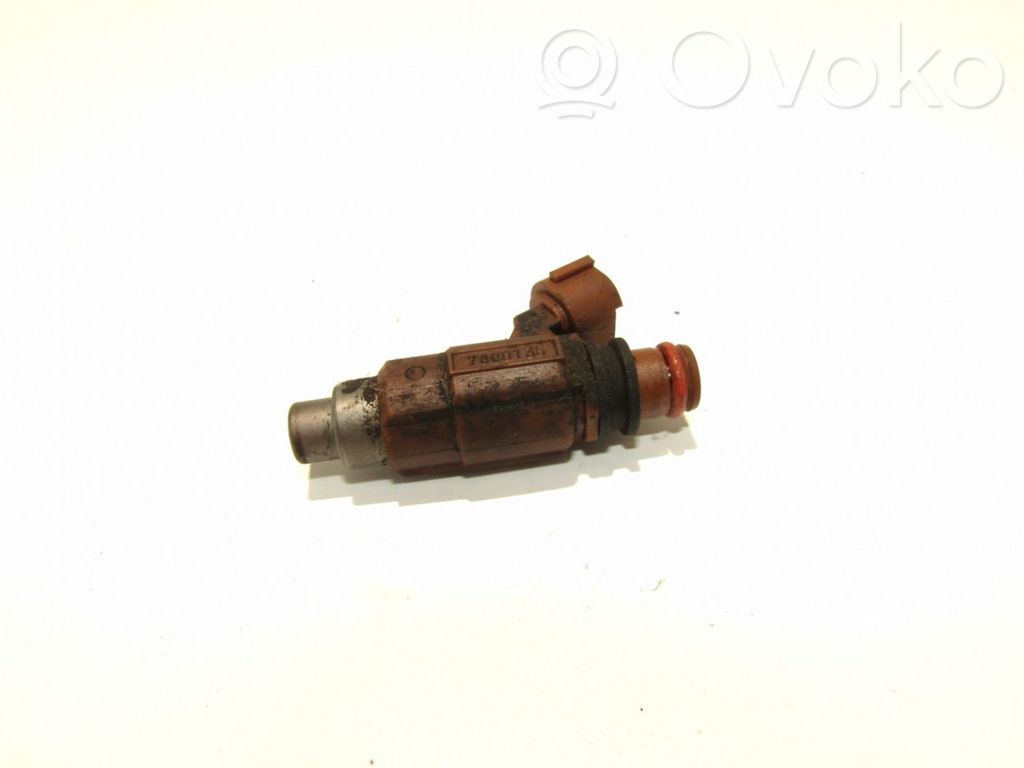 Fuel injector   7600136