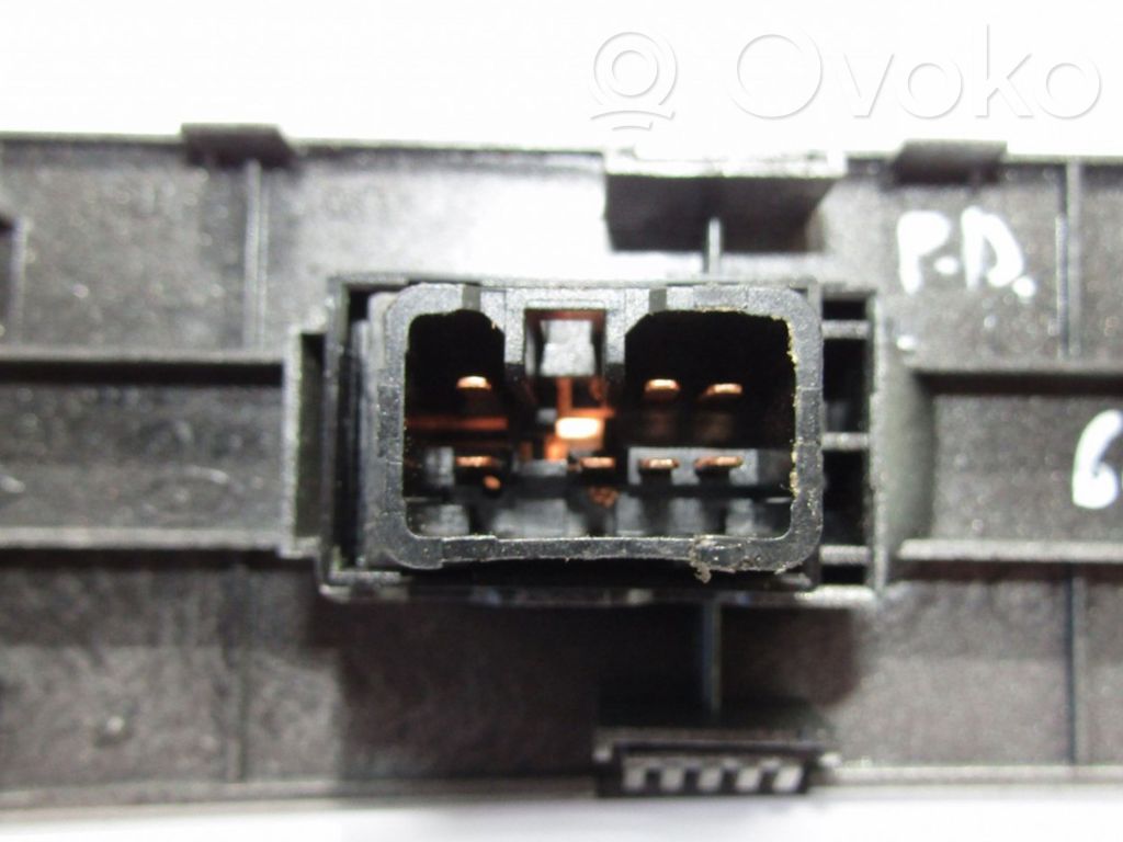 Hyundai Matrix Electric window control switch 