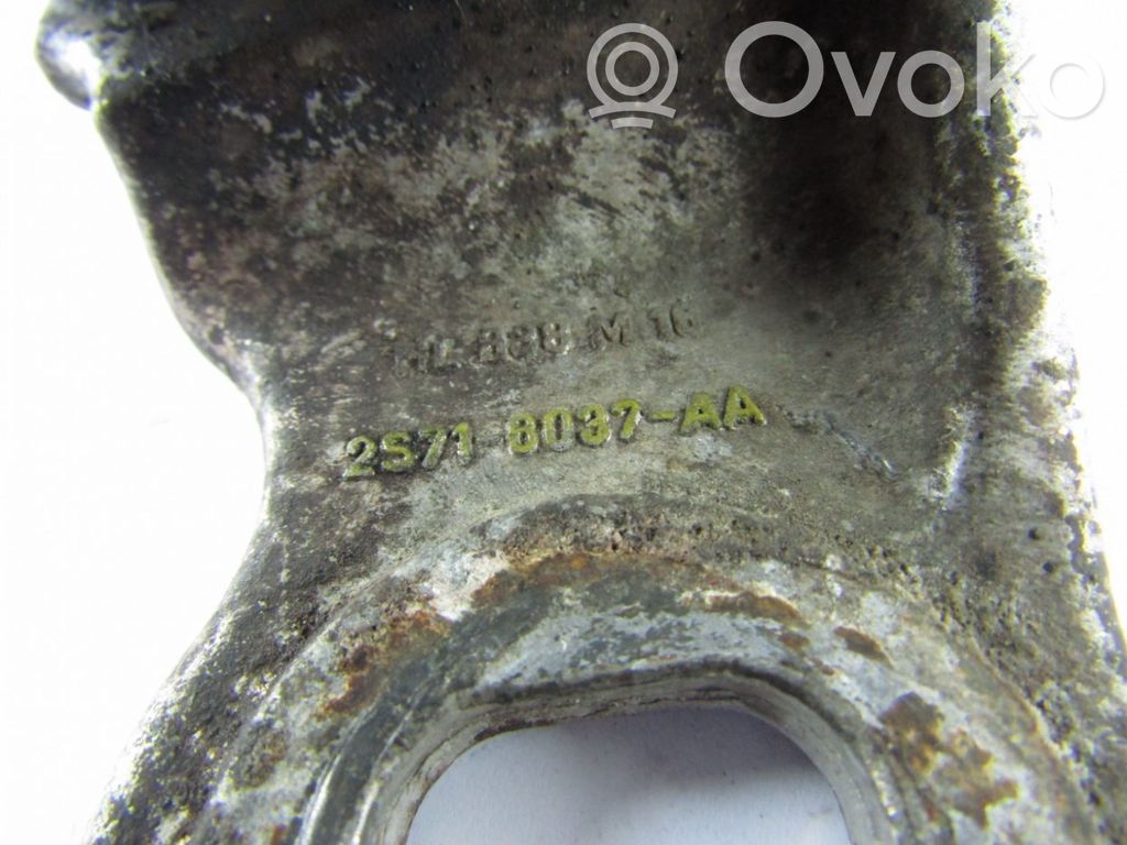 Ford Mondeo Mk III Engine mount bracket 
