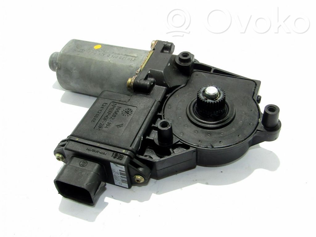 Mitsubishi Carisma Front door window regulator motor 