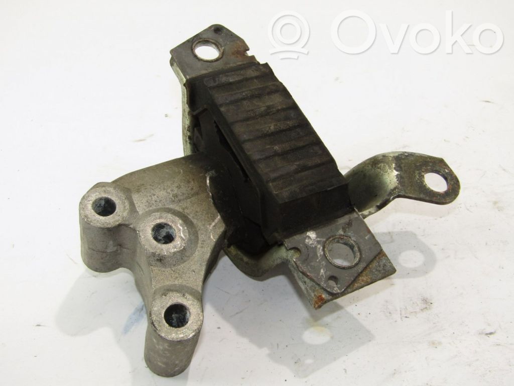 Engine mount bracket