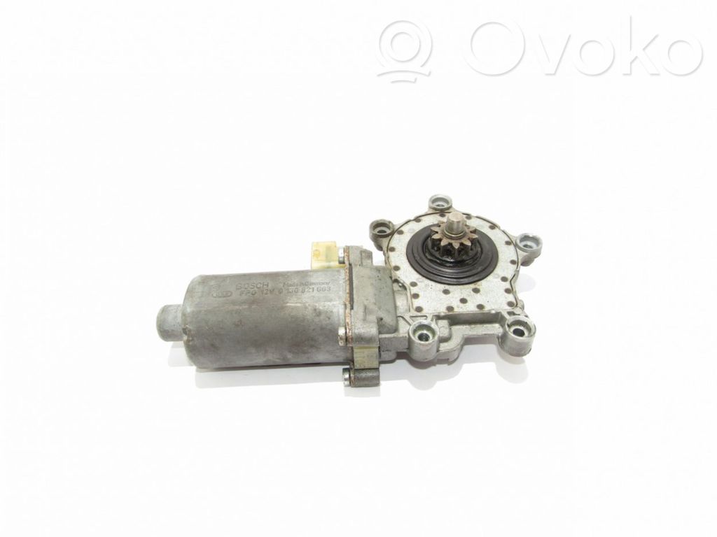 Saab 9-3 Ver1 Front door window regulator motor 