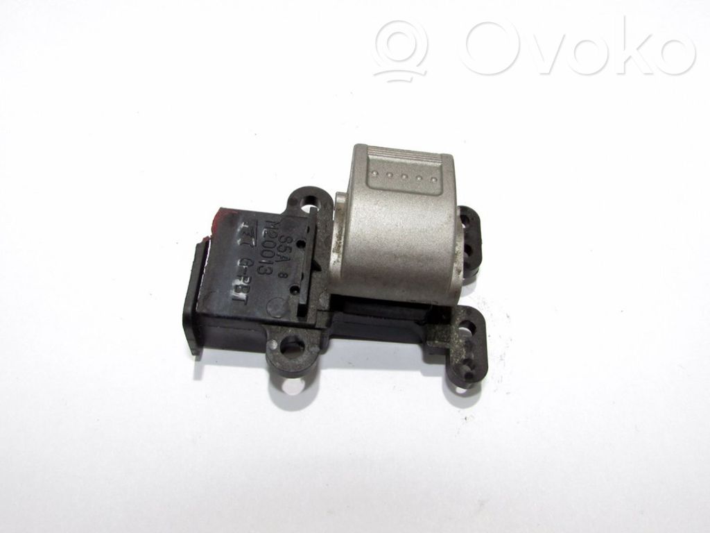 Honda CR-V Electric window control switch 