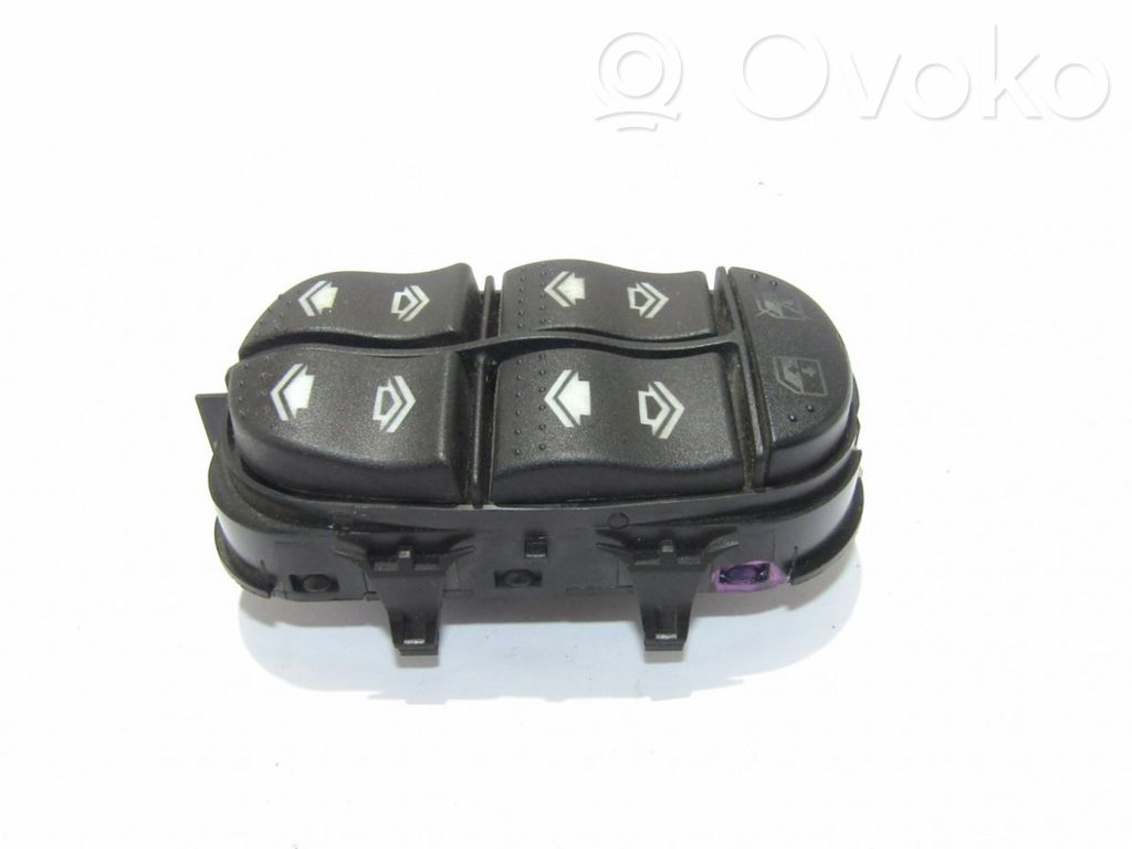 Ford Focus Electric window control switch 