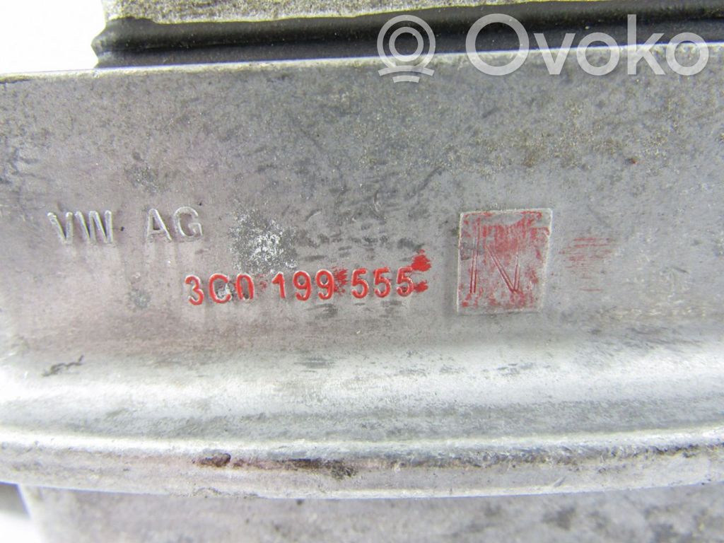 Volkswagen PASSAT B6 Engine mount bracket 