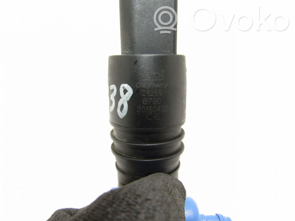 Volkswagen PASSAT B5 Pompa lavavetri parabrezza/vetro frontale 