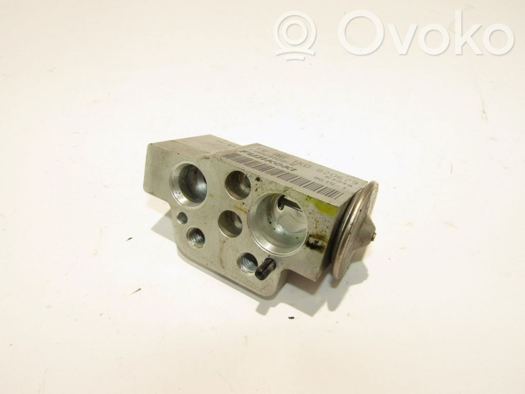 Ilmastointilaitteen laajennusventtiili (A/C)   1K1820103