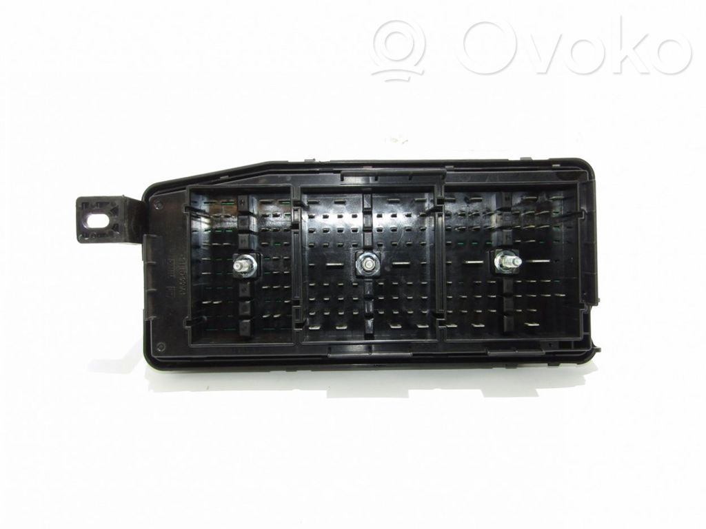 Opel Antara Fuse module 