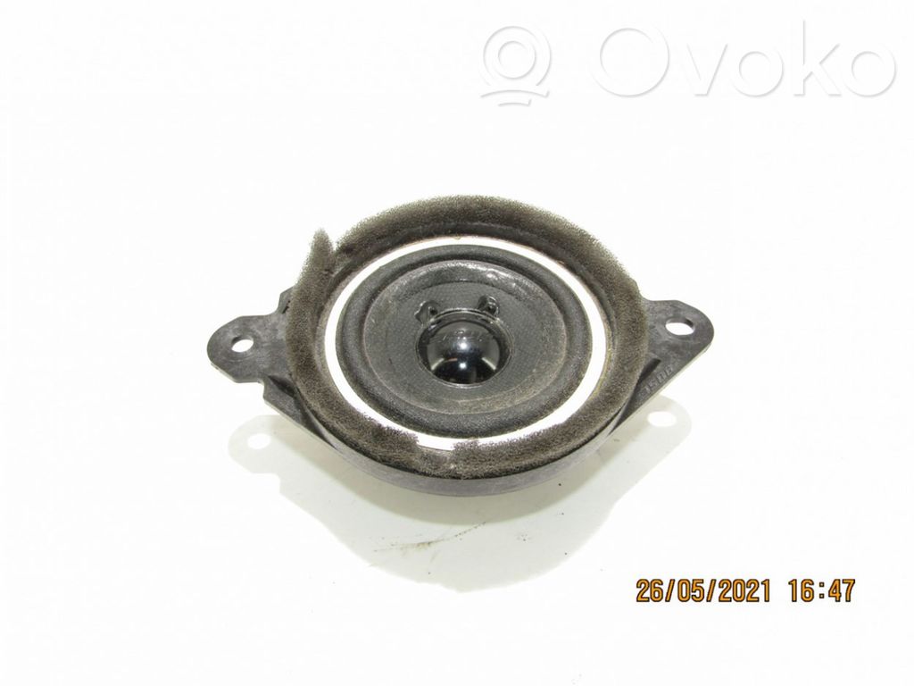 Altavoz de la puerta trasera   3526163010