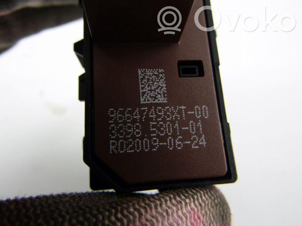 Peugeot 3008 I Multifunctional control switch/knob 