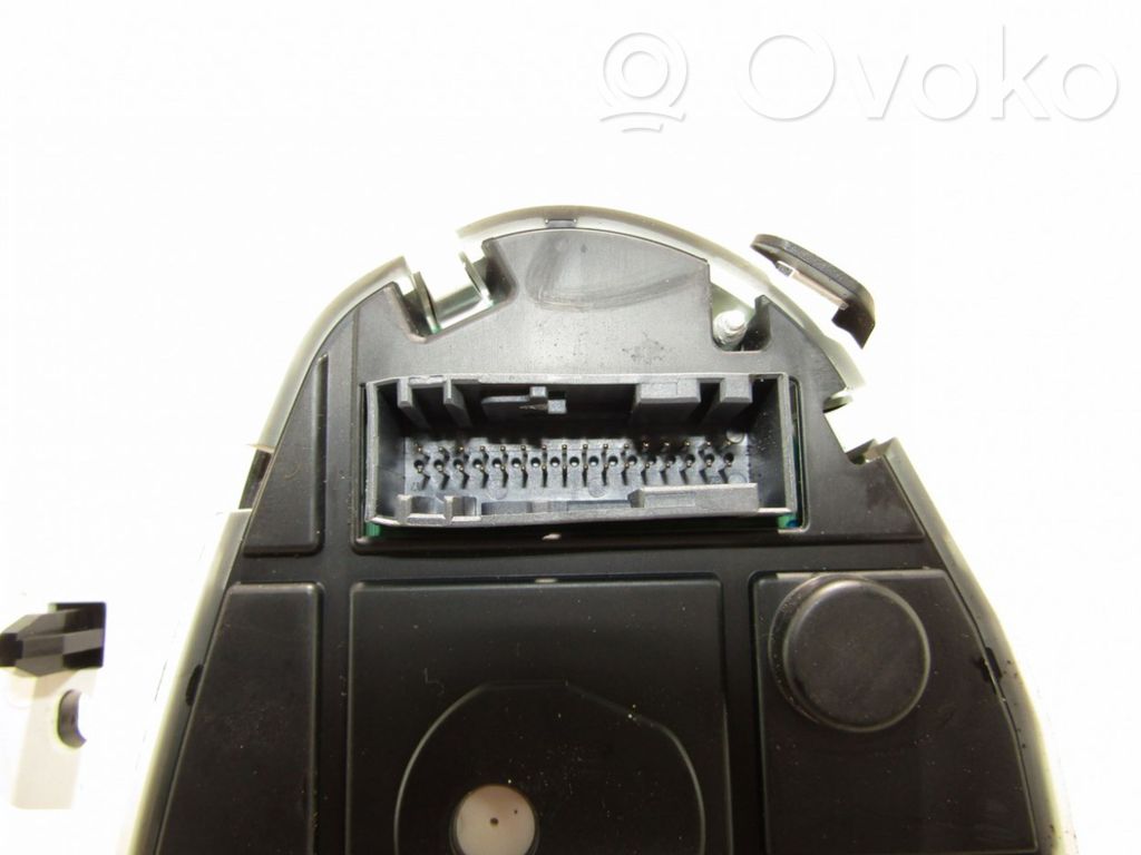 Tachimetro (quadro strumenti)   8A6T10849AF