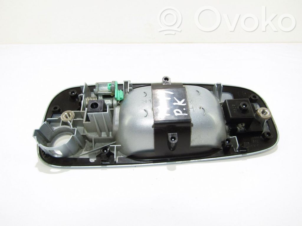 Subaru Impreza II Manecilla externa puerta delantera 