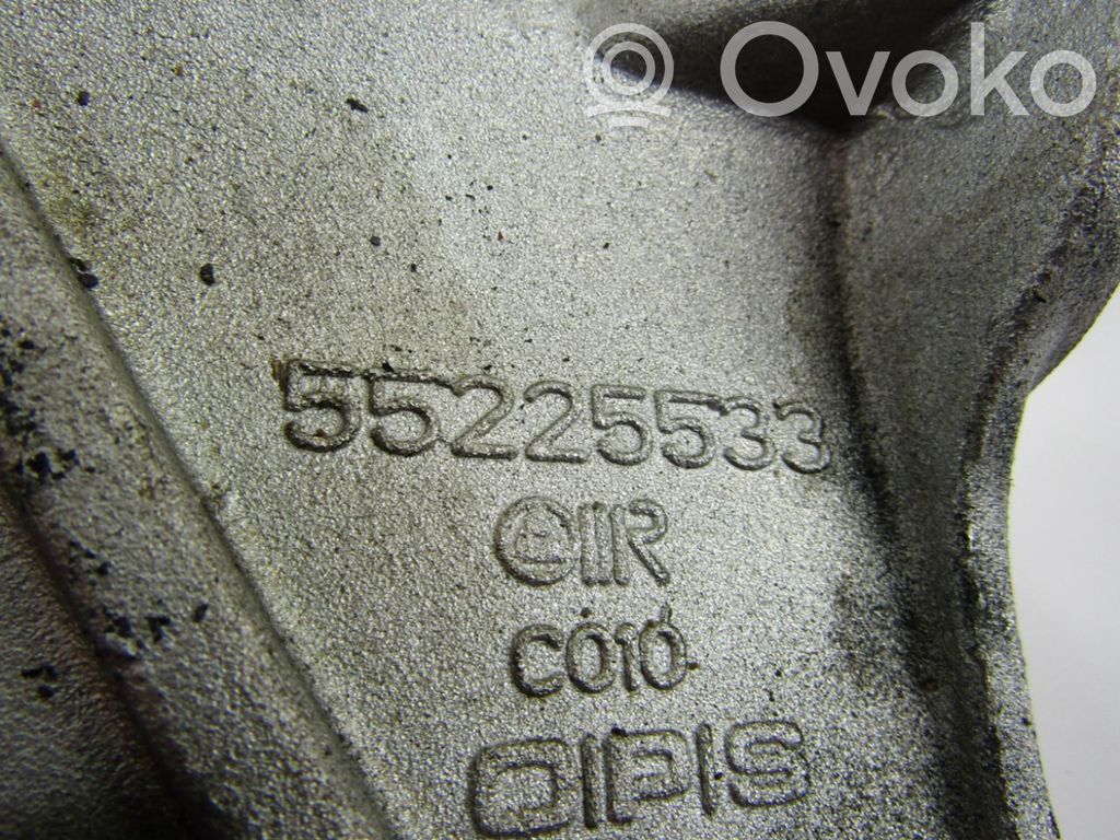 Fiat Panda III Mocowanie alternatora 