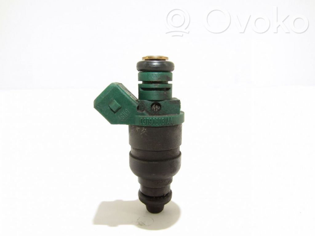 Inyector de combustible   037906031AA