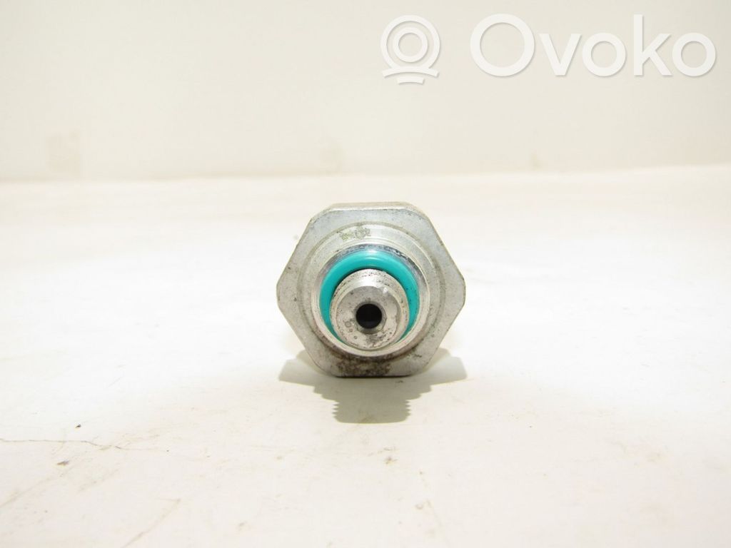 Sensor de presión del aceite   921366801R