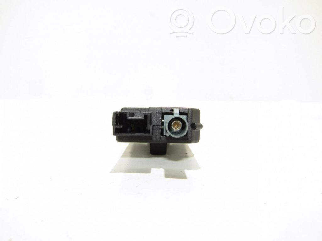 Peugeot 508 Aerial antenna amplifier 