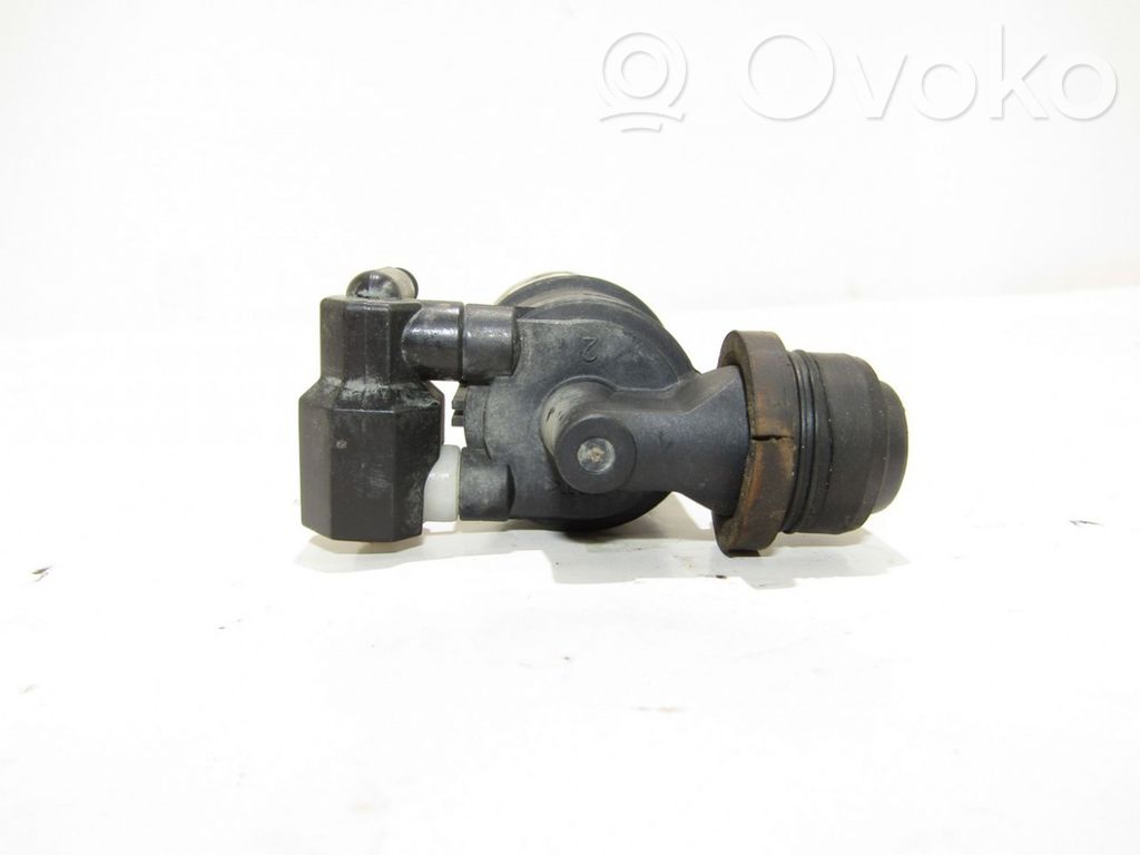 Renault Trafic II (X83) Windscreen/windshield washer pump 