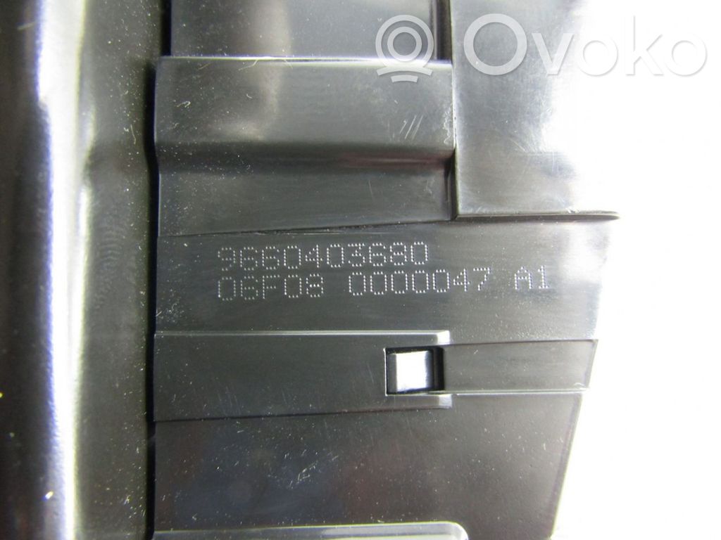 Aizmugurējā pārsega slēdzene   9660403680
