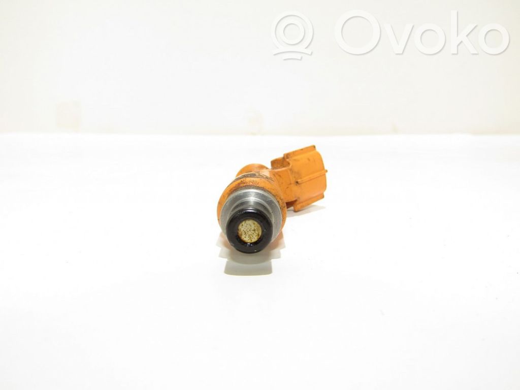 Inyector de combustible   008092331