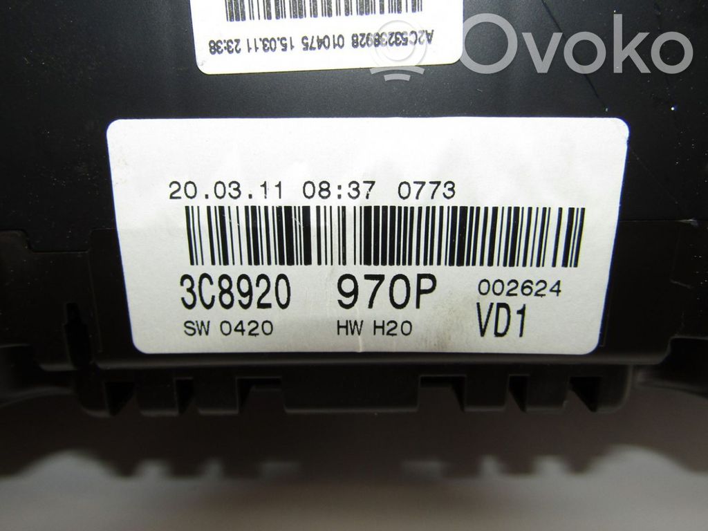 Volkswagen PASSAT CC Tachimetro (quadro strumenti) 