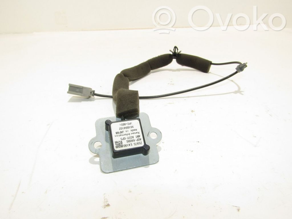 Nissan Navara D40 GPS-pystyantenni 