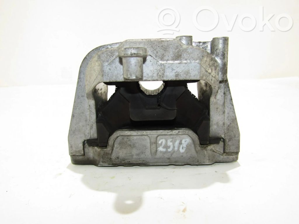 Moottorin kiinnikekorvake   1K0199262AM