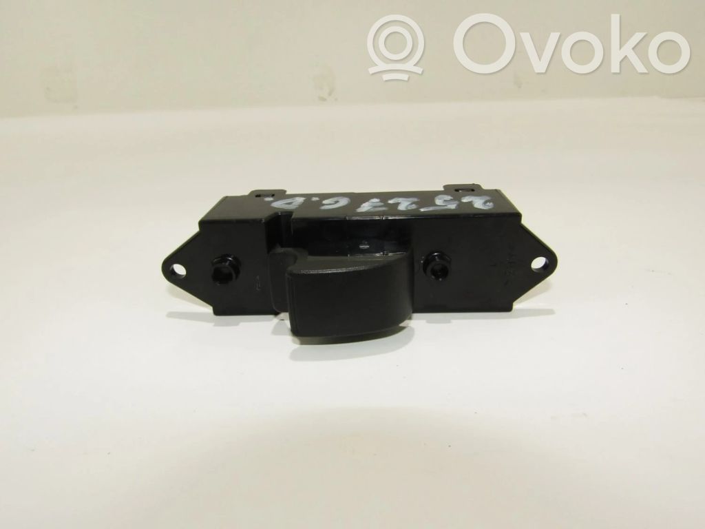 Interruptor del elevalunas eléctrico   8608A183
