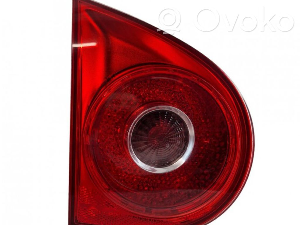 Volkswagen Golf V Lampy tylnej klapy bagażnika 