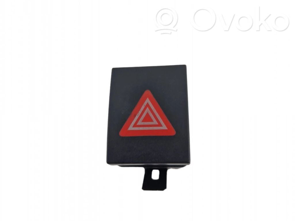 Volkswagen Polo IV 9N3 Interruttore luci di emergenza
