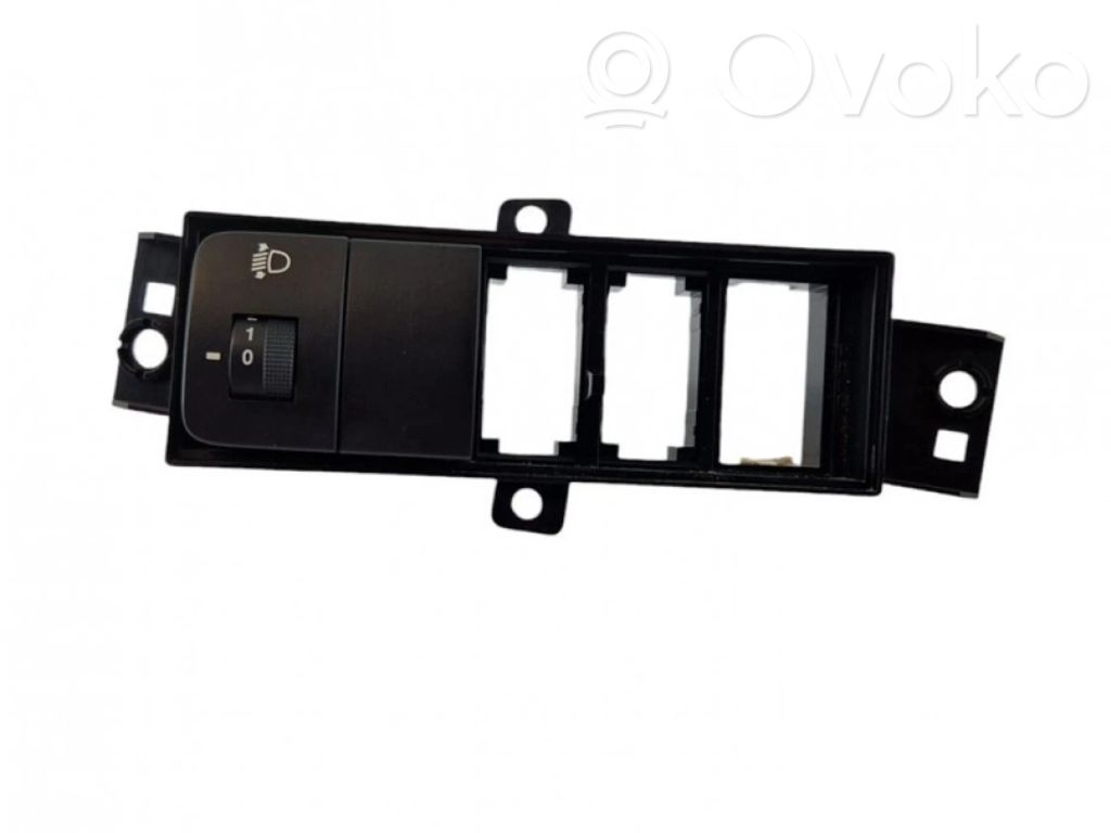 Hyundai Tucson JM Headlight level height control switch 