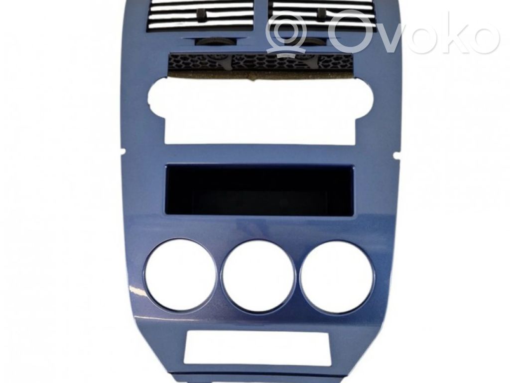 Grille d'aération centrale   0YD501B6AD