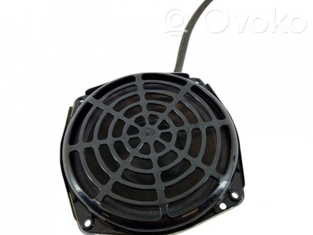 Audi A4 S4 B8 8K Altavoz subwoofer 