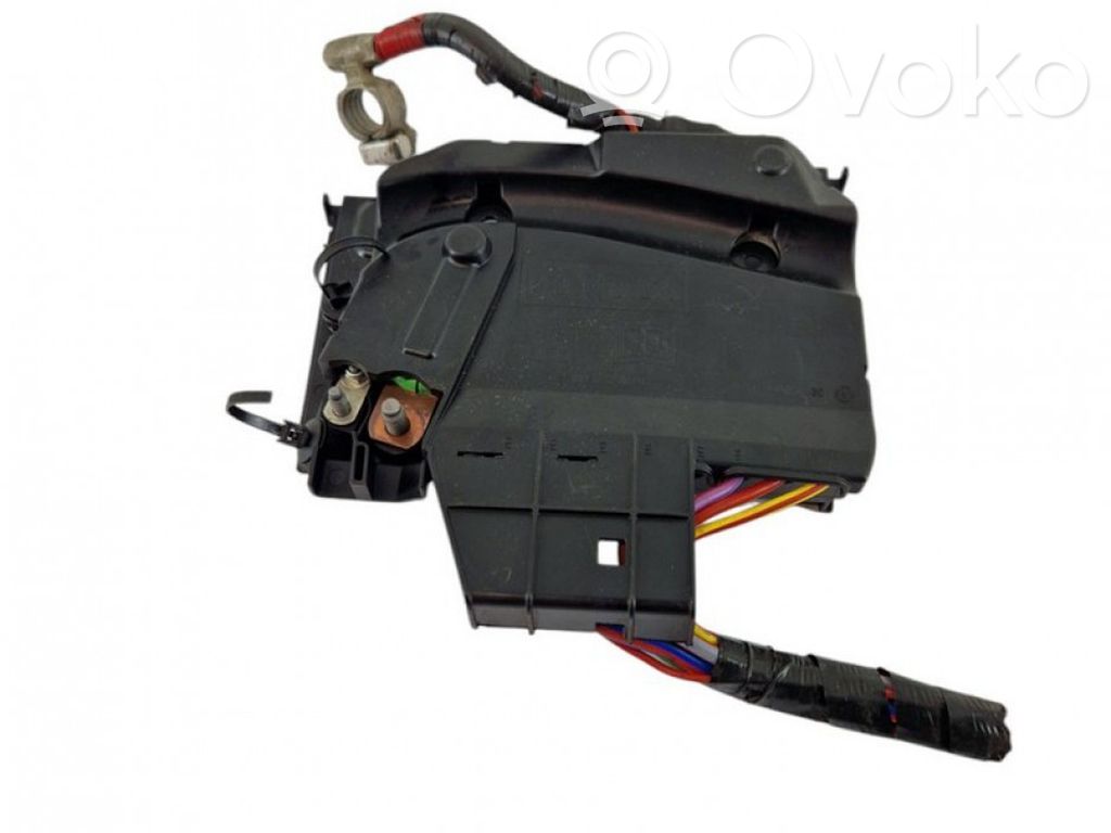 Fuse module   AV6T14A067BC