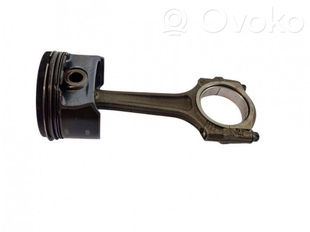 Opel Corsa E Mäntä 
