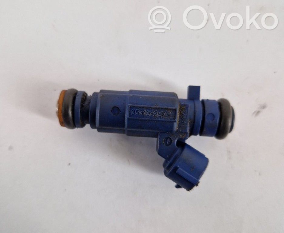Inyector de combustible   353102B000