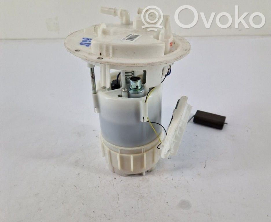 Pompe à carburant   9674466680