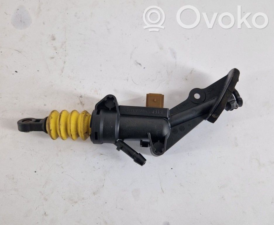 Ford Transit Custom Kytkimen apusylinteri 