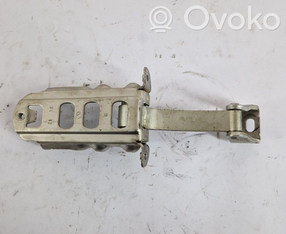 Volkswagen Crafter Etuoven pidätin 
