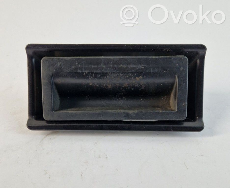 Volkswagen Jetta VI Takaluukun/tavaratilan luukun ulkokahva