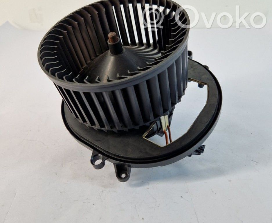 BMW 3 F30 F35 F31 Wentylator nawiewu / Dmuchawa 
