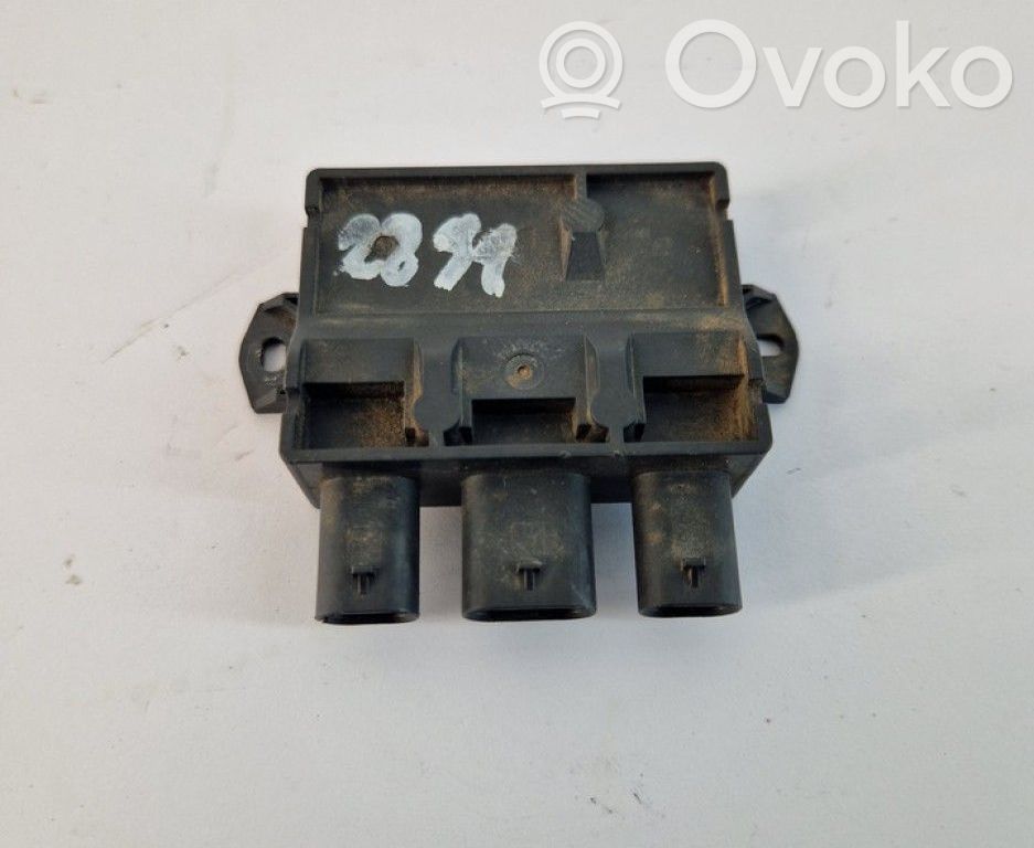Ford Puma Unité de commande / module de hayon 