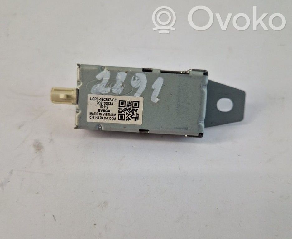 Ford Puma Antenos stiprintuvas 