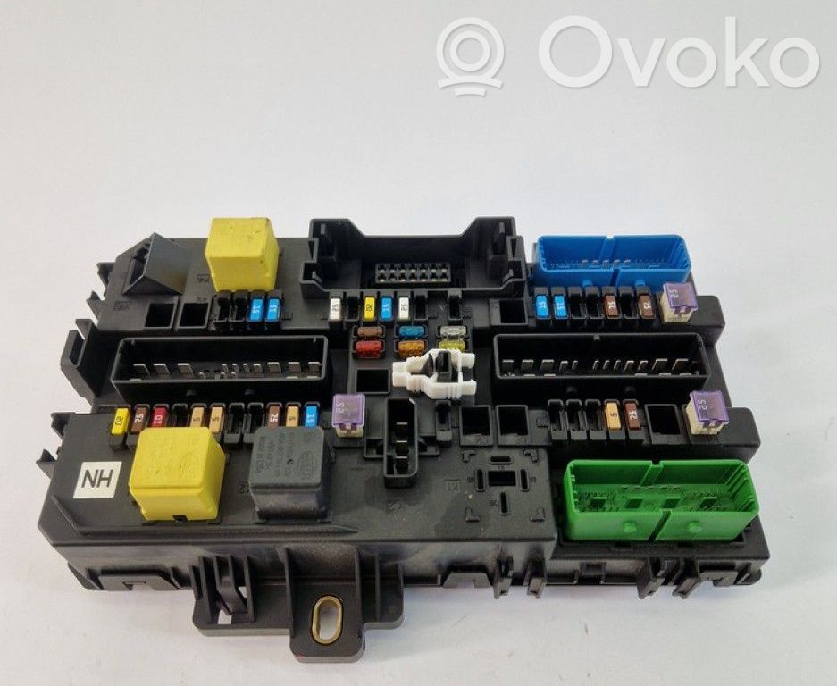 Opel Astra H Modul siguranțe 